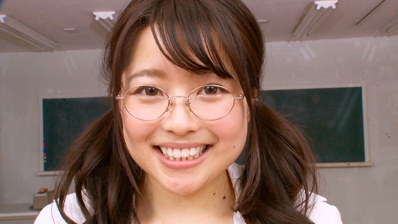 しゃがんだお尻の穴の収縮とシワの本数までバッチリ分かるアナルひくひくオナニー