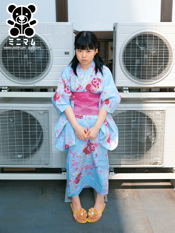 生まれて初めてのおしり。アナルはもう一つのマ○コだと教えられる。 倉科紗央莉 140cm（無毛）